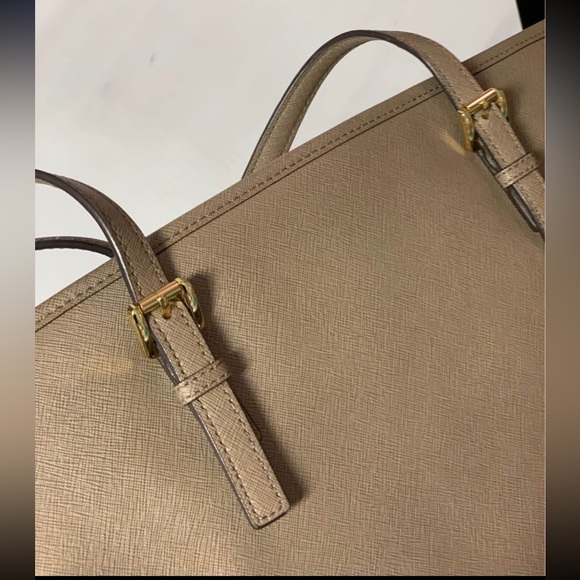 Michael Kors Large Jet Set tote - Picture 5 of 9